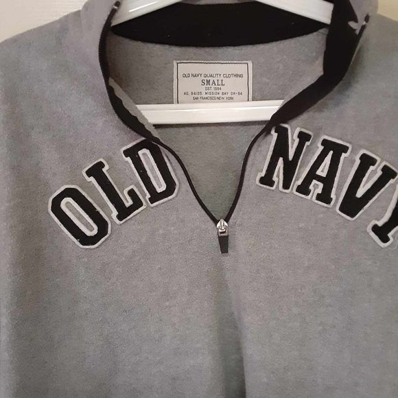 Old Navy 1/4 Zip Sweatshirt - Picture 2 of 4